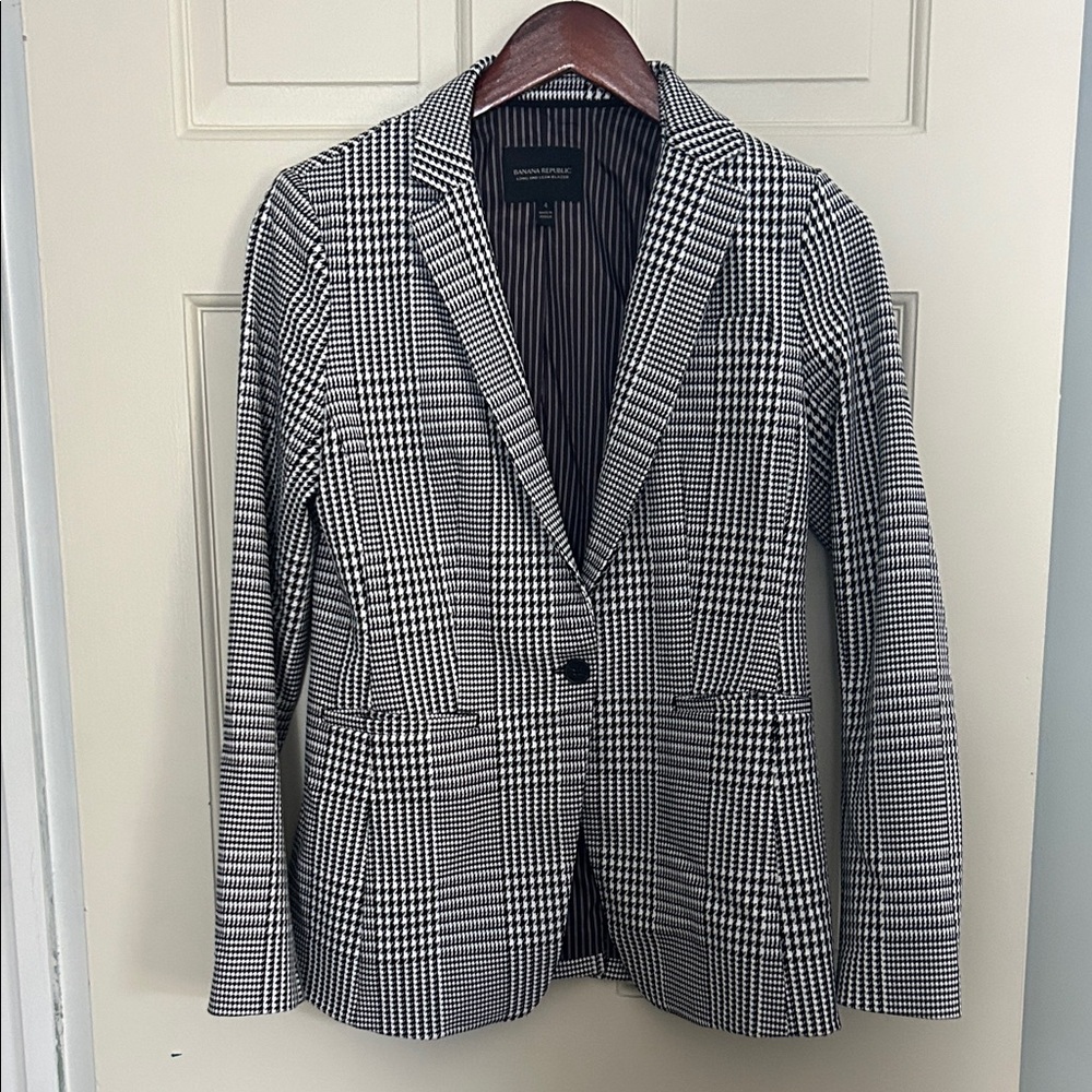 Banana Republic Black and White Plaid Blazer